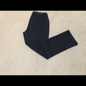 NewYork Stretchy Black Jeans